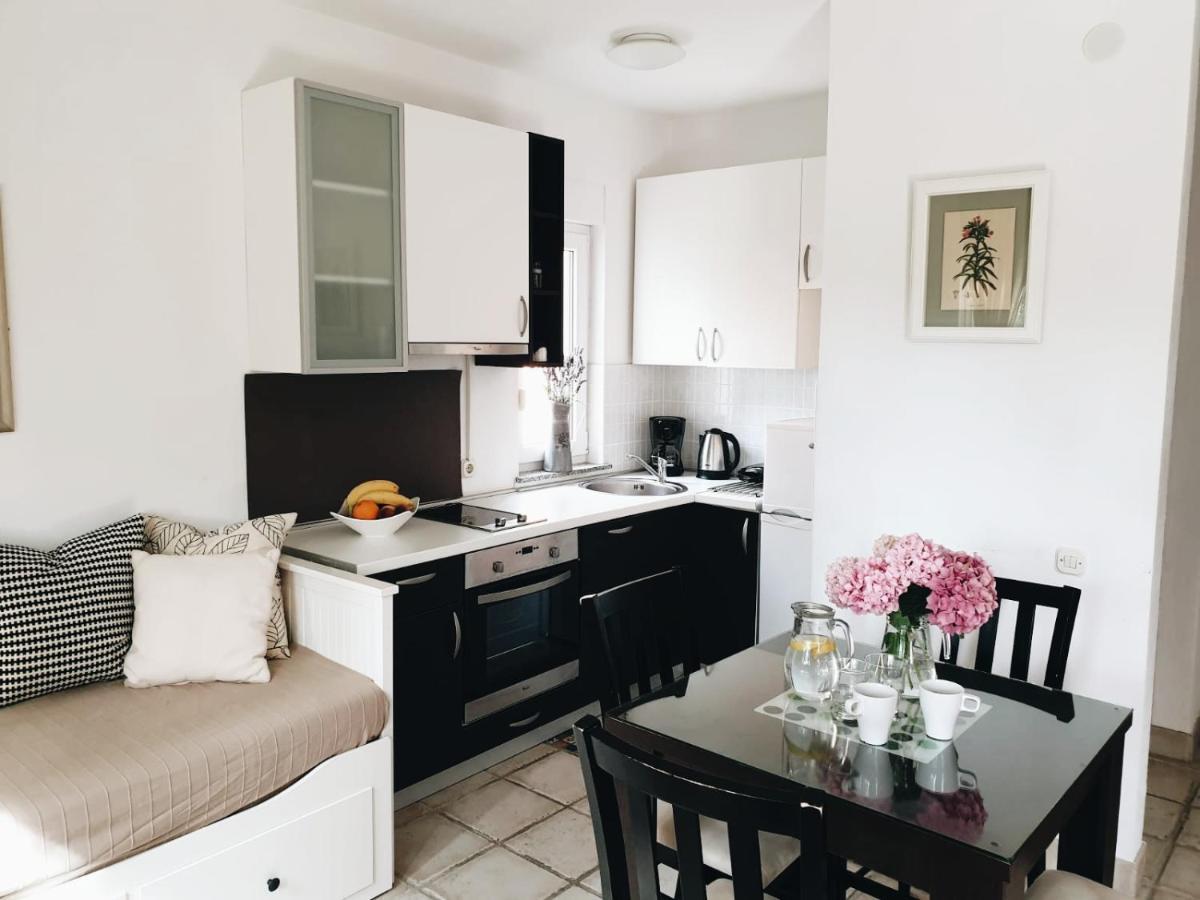 Apartments Paklenica สตารีกราด-ปาเคลนีซา ภายนอก รูปภาพ
