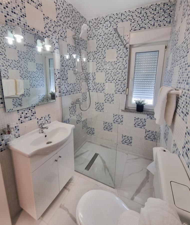 Apartments Paklenica สตารีกราด-ปาเคลนีซา ภายนอก รูปภาพ