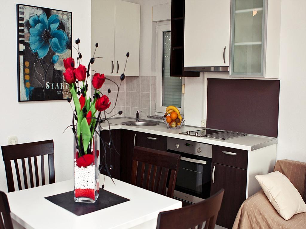 Apartments Paklenica สตารีกราด-ปาเคลนีซา ภายนอก รูปภาพ